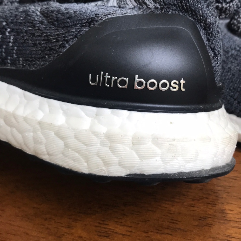 Comfy Adidas - Picture 2 of 8